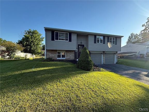 2nd image of 8300 Redwing Dr