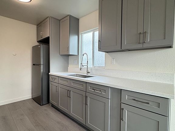 5th image of 3542 E 6th St