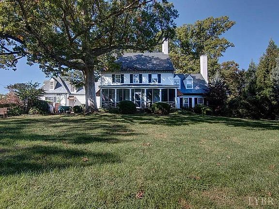 5th image of 808 Longwood Ave