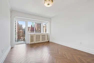 Rented by Sotheby's International Realty