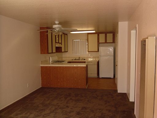 3rd image of 1337 N Broadway APT 2