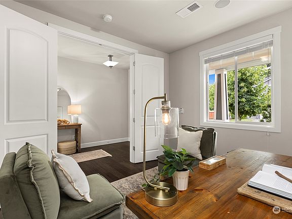4th image of 17305 114th Avenue E