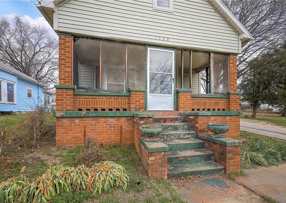 1st image of 1508 Rowland Ave