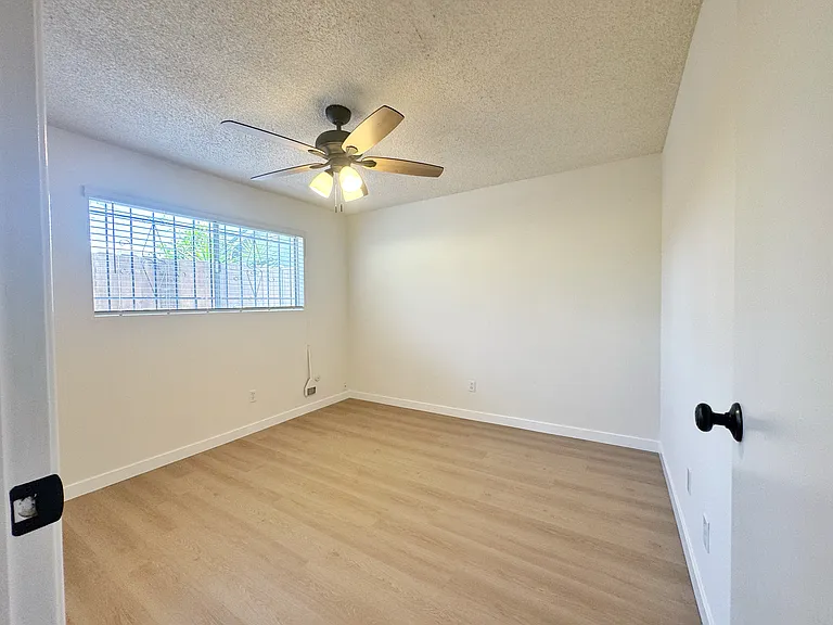 3966 Cleveland Ave #6 — Photo 28