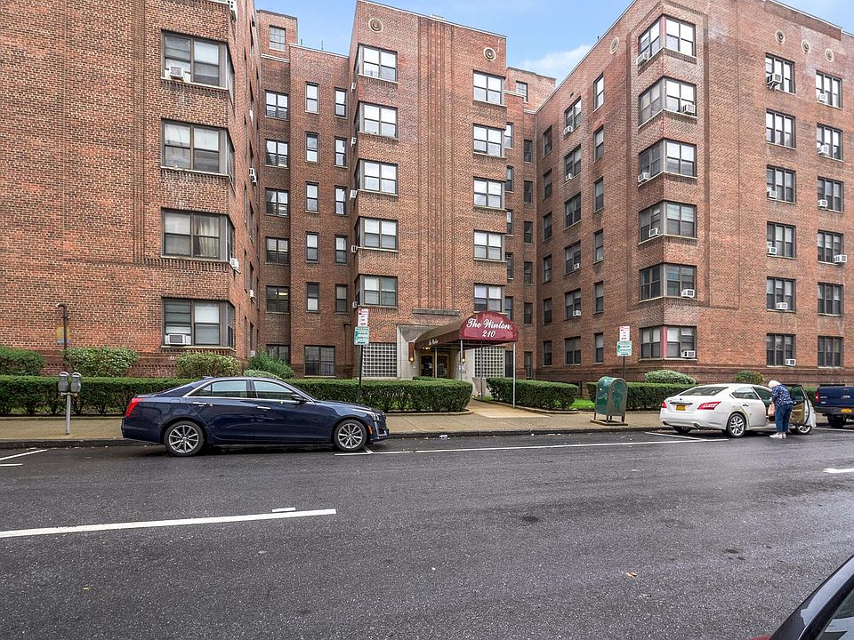 1st image of 210 Martine Ave APT 2D
