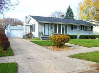 4816 Harding Rd, Kenosha, WI 53142