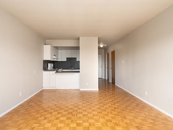 4th image of 1970 W 41st Ave #311