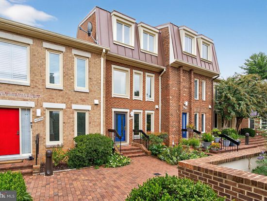 4281 Embassy Park Dr NW, Washington, DC 20016