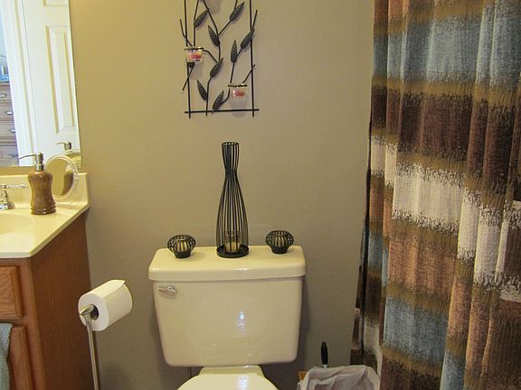 Full bath on the second floor