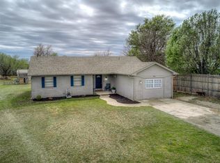 314 Jefferson Ave NE, Piedmont, OK 73078
