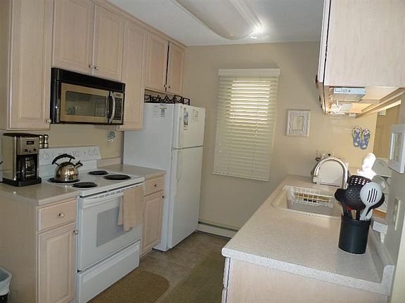 5th image of 228 Billington Lane #228