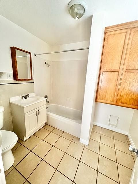 1st image of 4143 Cleveland Ave #B