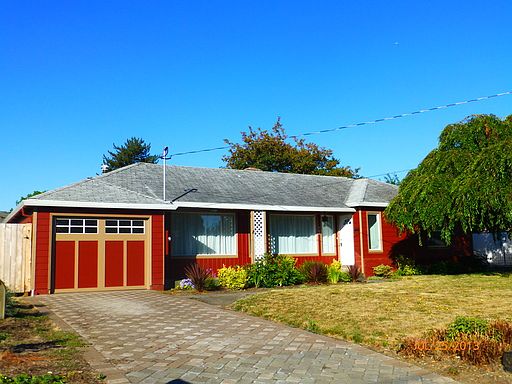 1st image of 982 NE Birchwood Dr