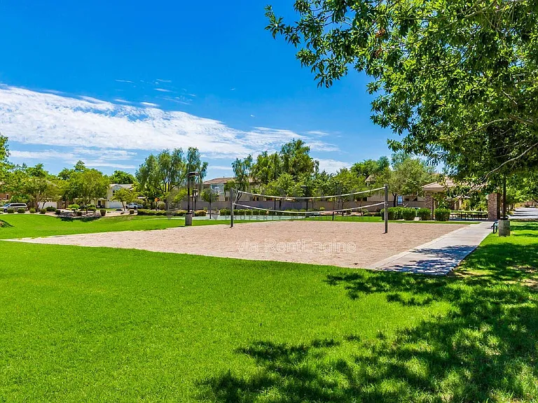 1384 S Sabino Dr — Photo 39
