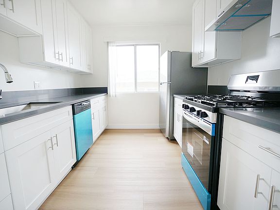 3rd image of 119 N Cedar Ave APT 6