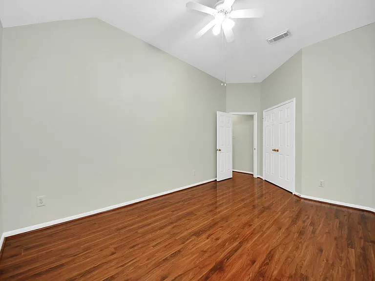 1103 Lake Shore Dr — Photo 19