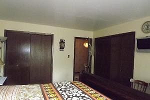 4th image of 2453 W Pratt Blvd #C