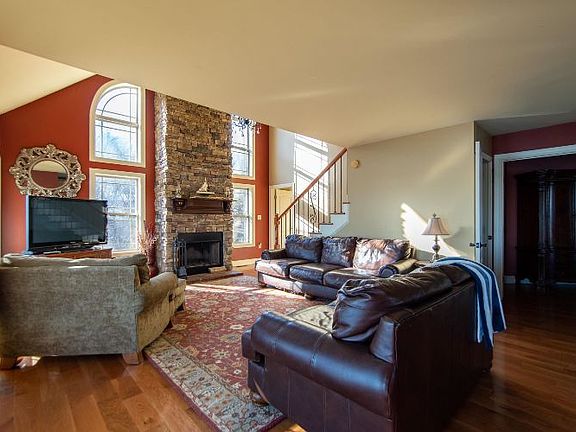 5th image of 500 Crow Ln