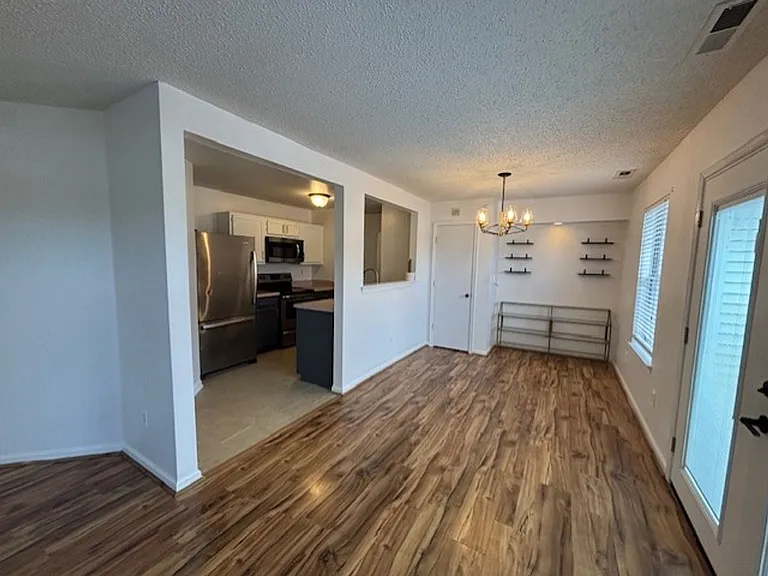 4657 Shallowford Cir — Photo 5