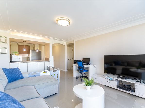 949 Ala Nanala St APT 702, Honolulu, HI 96818