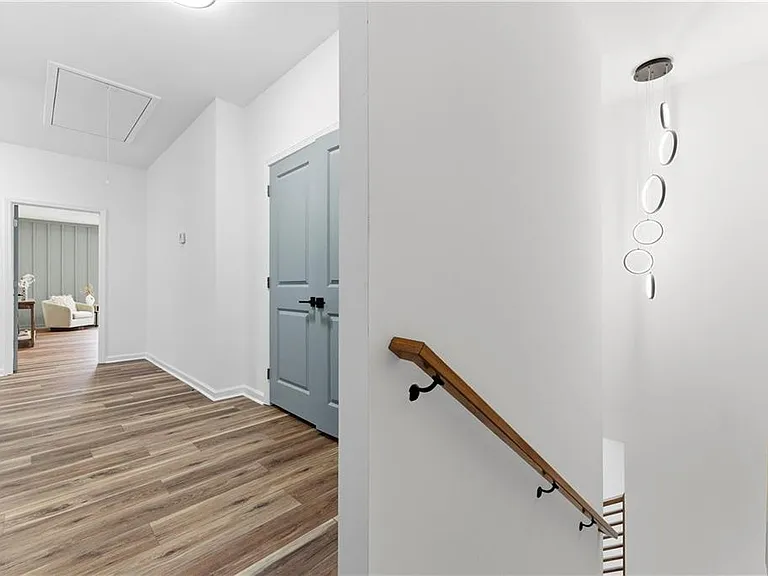 1386 Elizabeth Ave SW — Photo 18