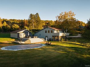 17 Frese Road, Hudson, NY 12534