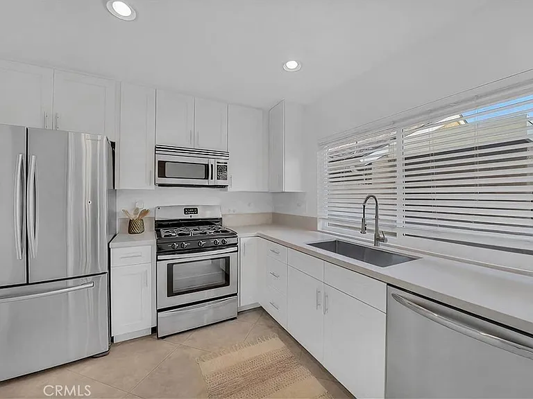 2454 Chinook Dr — Photo 6
