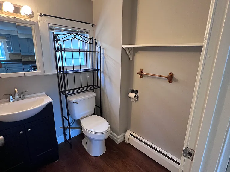 113 E 9th St #1 — Photo 12