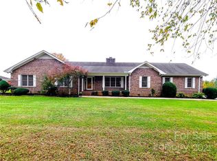 117 Spring Lake Dr, Forest City, NC 28043