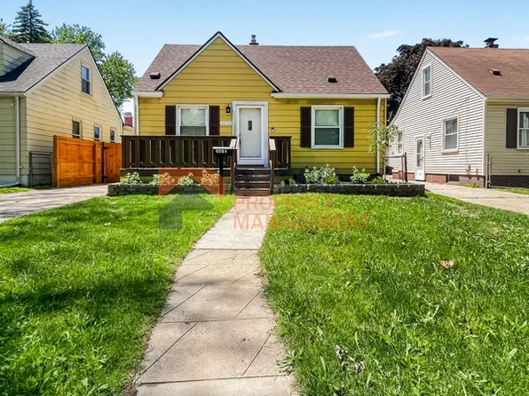 5072 Winifred St, Wayne, MI 48184