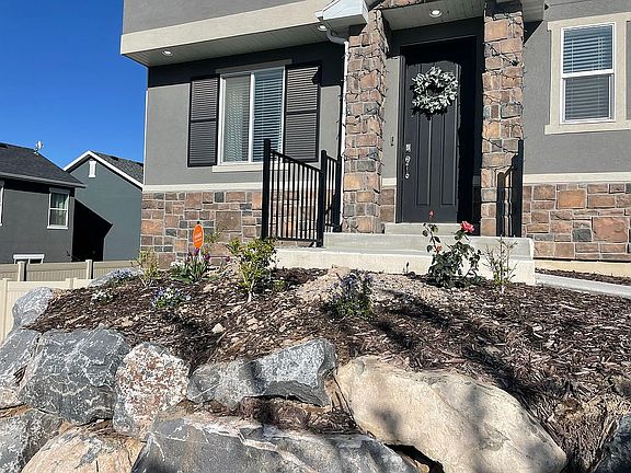 3rd image of 3062 S Red Pine Dr