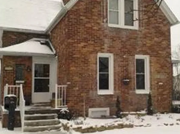 17970 Bayne St, Roseville, MI 48066