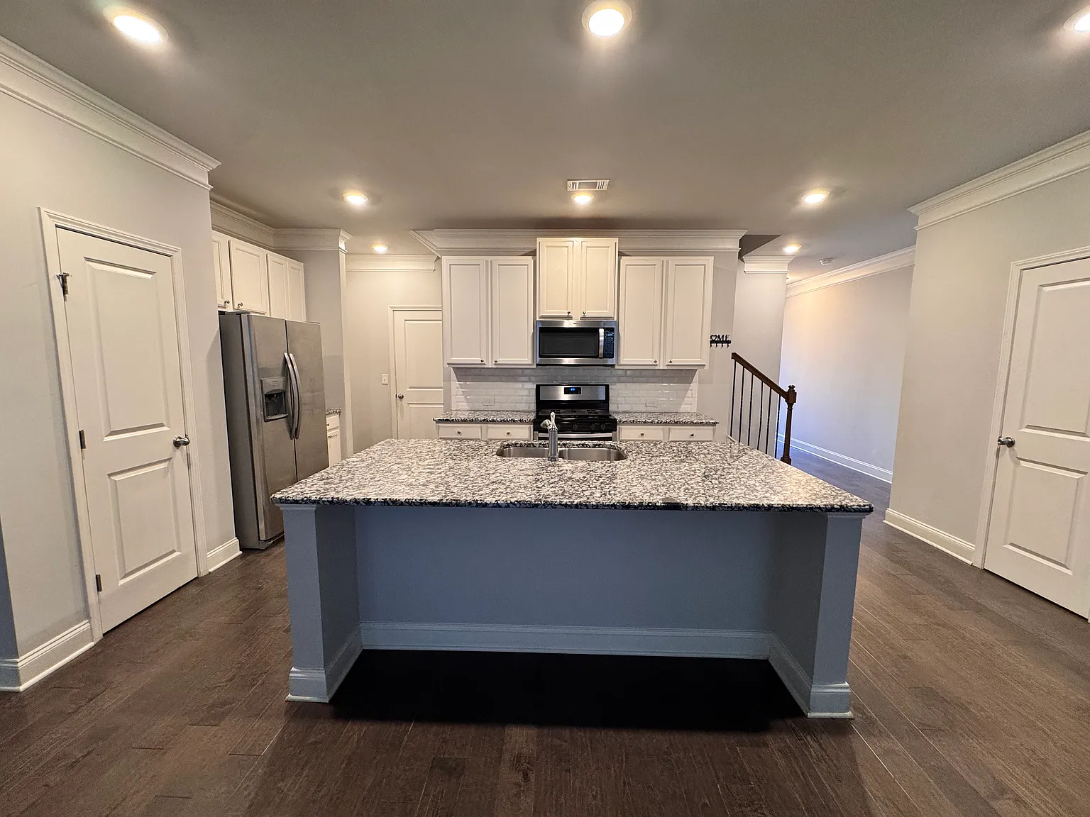 3 bed, 1850 sqft, $2,400 — Photo 3