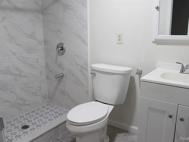 7246 Saint Auburn Dr — Photo 45