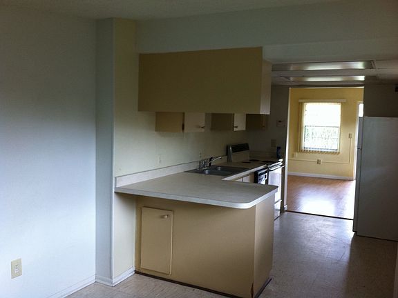 4th image of 401 Orlando Ave
