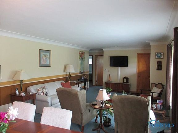 5th image of 7 Park Lane Dr