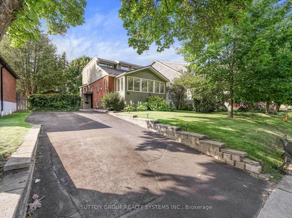 72 Glenridge Rd, Toronto, ON M1M 1A8