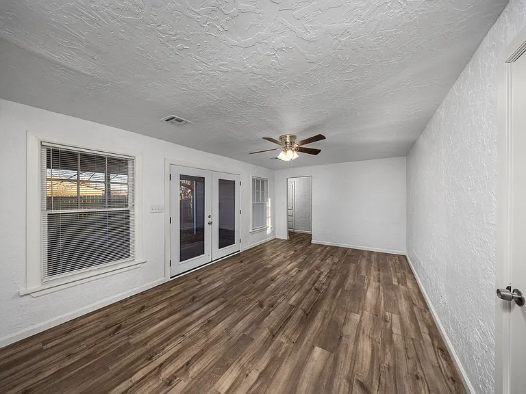 1702 NW Euclid Ave — Photo 15