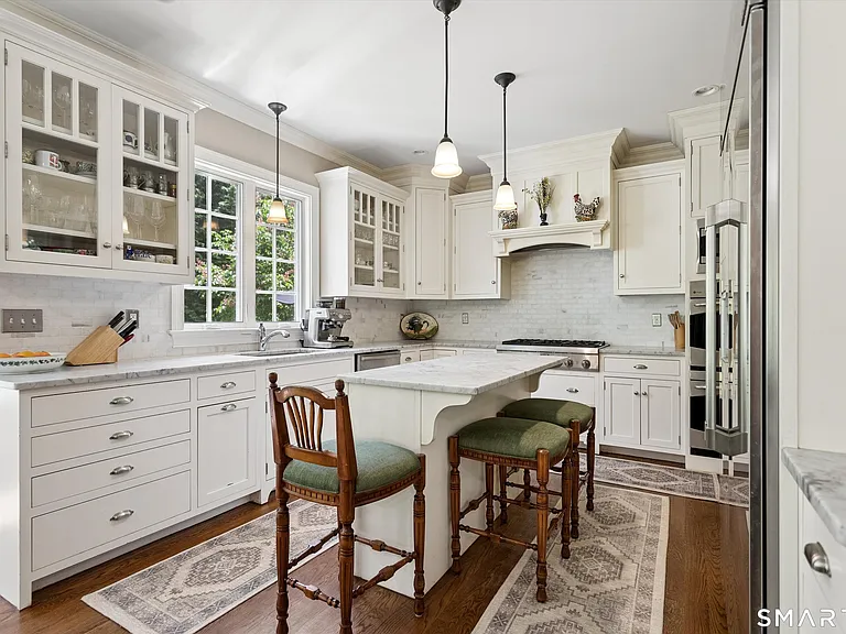 87 Kings Hwy S — Photo 13