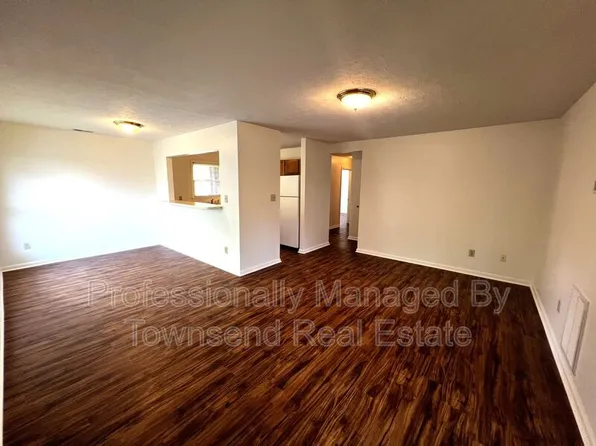 1005-4 Ancestry Dr, Fayetteville, NC 28304