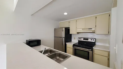 8160 Geneva Ct Photo 1