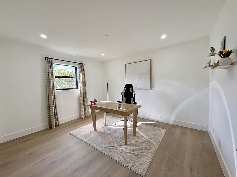 2281 Seaford Dr — Photo 13
