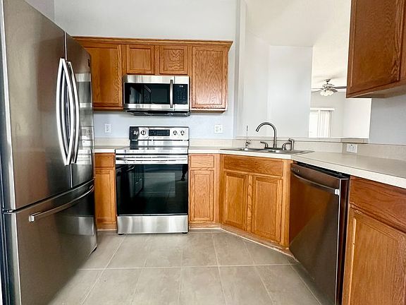 2nd image of 4903 Waterside Pointe Cir
