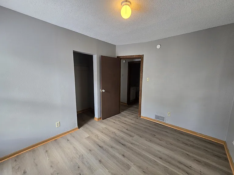 519 Baltimore St — Photo 19