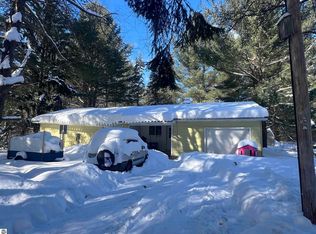 6226 Dyer Rd SW, South Boardman, MI 49680