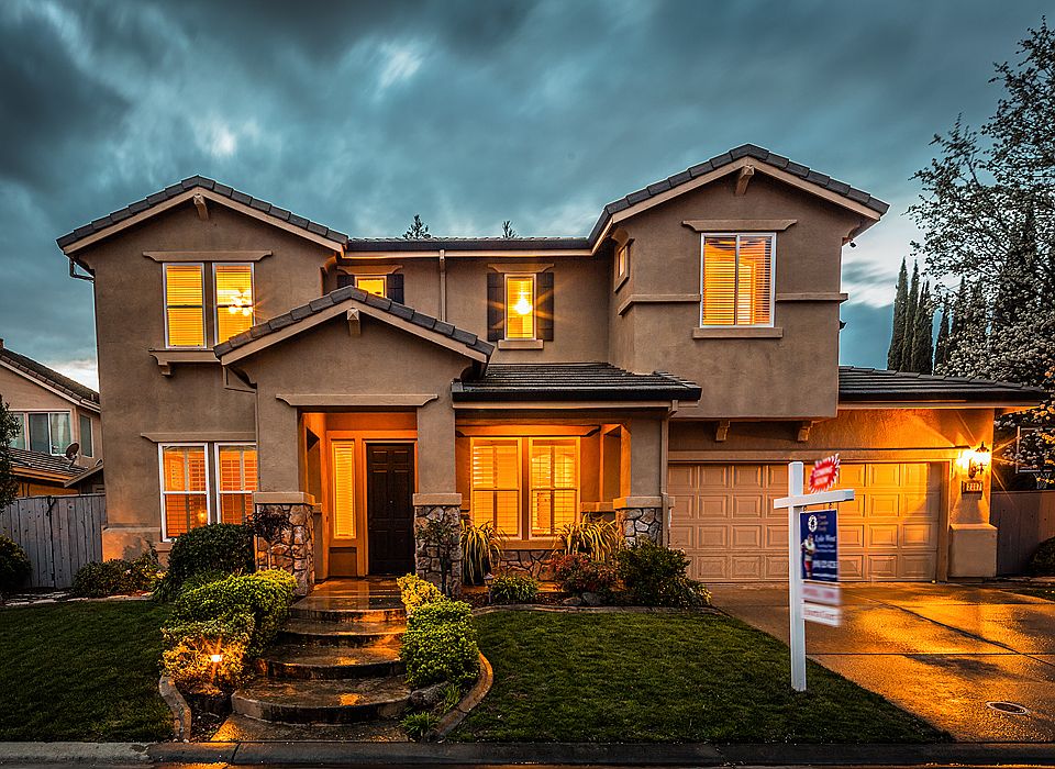 1st image of 2087 Blackheath Ln
