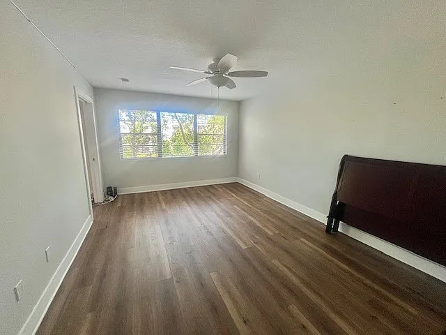 6080 80th St N #310 — Photo 13