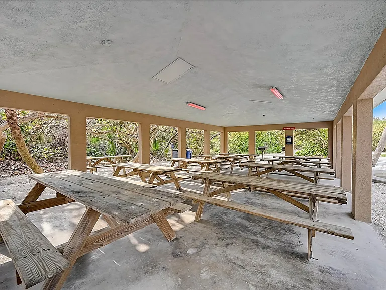 10 Stone Mountain Blvd — Photo 23