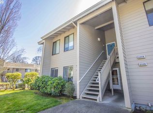 2002 Lake Isle Dr, Eugene, OR 97401