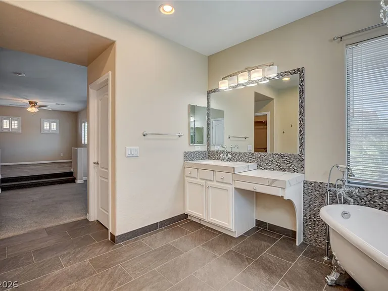 8917 Reindeer Lake St — Photo 50